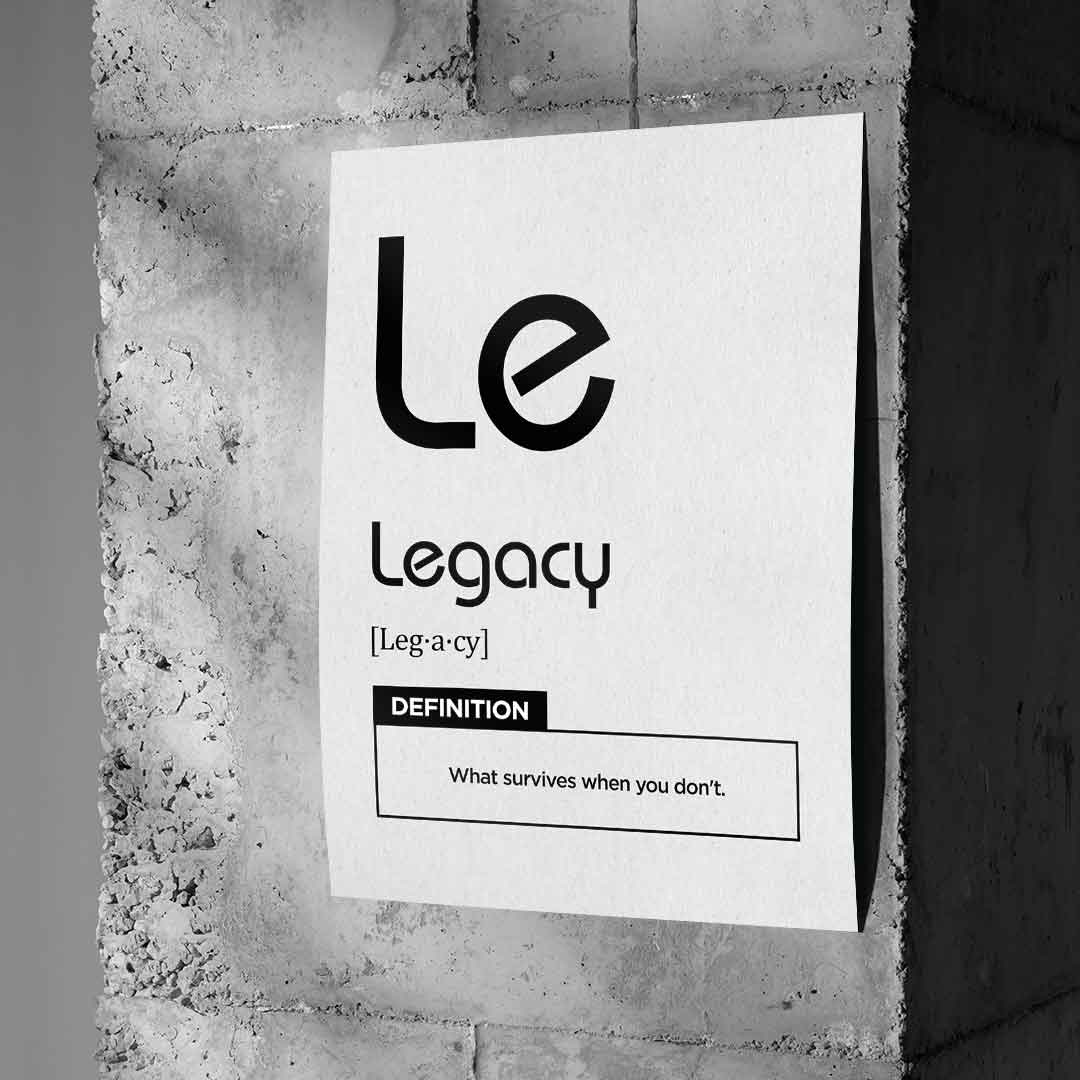DOTCOMCANVAS® Legacy (Le) Poster Version Weiß – Wand-Mockup