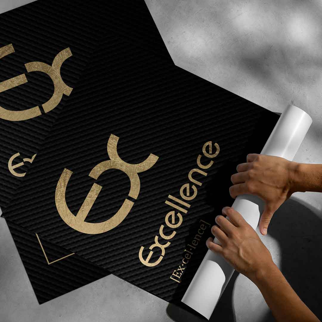 DOTCOMCANVAS® Excellence (Ex) Poster Version Schwarz – aufgerollt