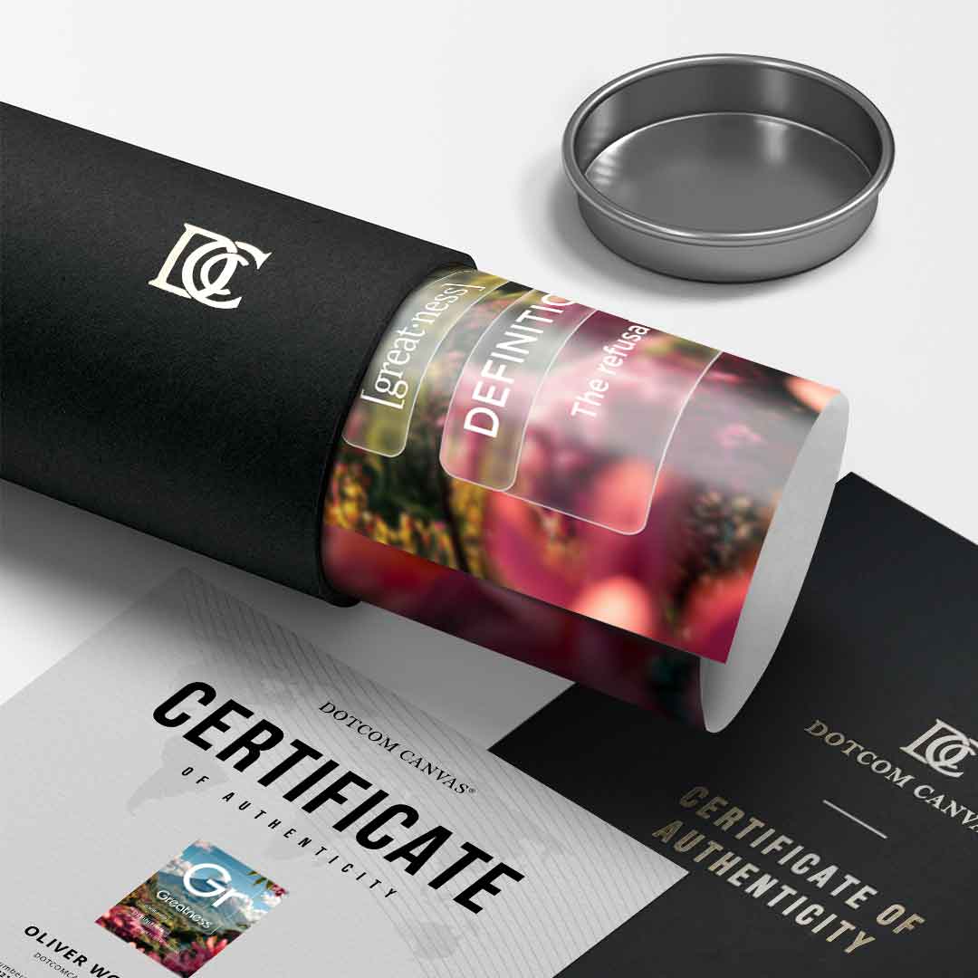 DOTCOMCANVAS® Greatness (Gr) Poster Version Farbig – in der Posterhülse