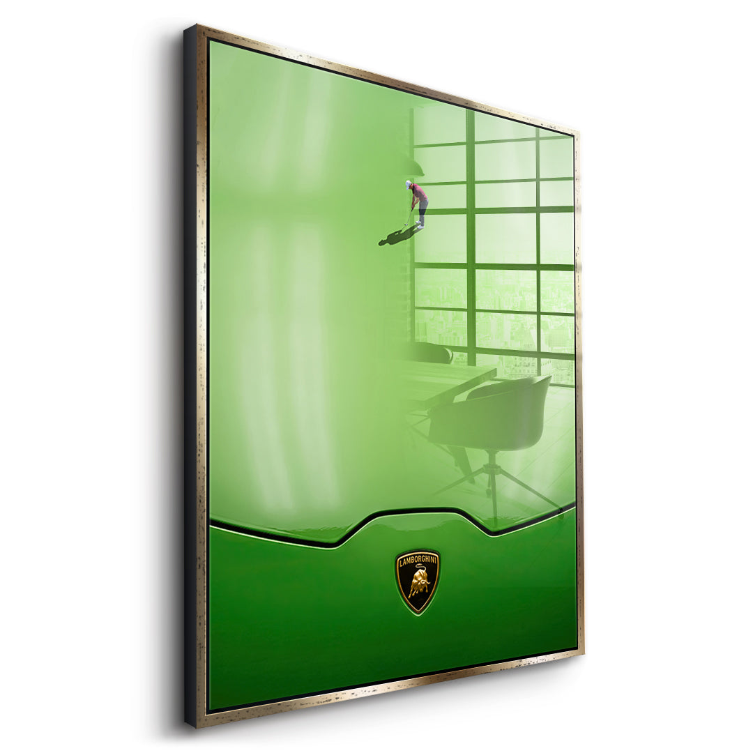Seitenansicht – Golf on the Hood Acrylglasbild mit goldenem Rahmen