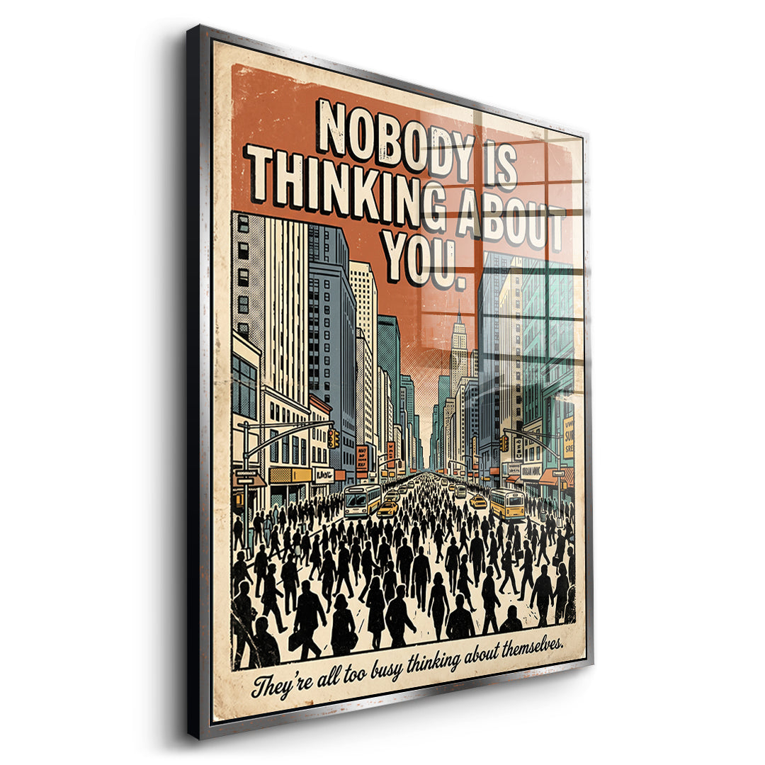 Seitenansicht des Acrylglasbilds Nobody Is Thinking About You im silbernen Rahmen