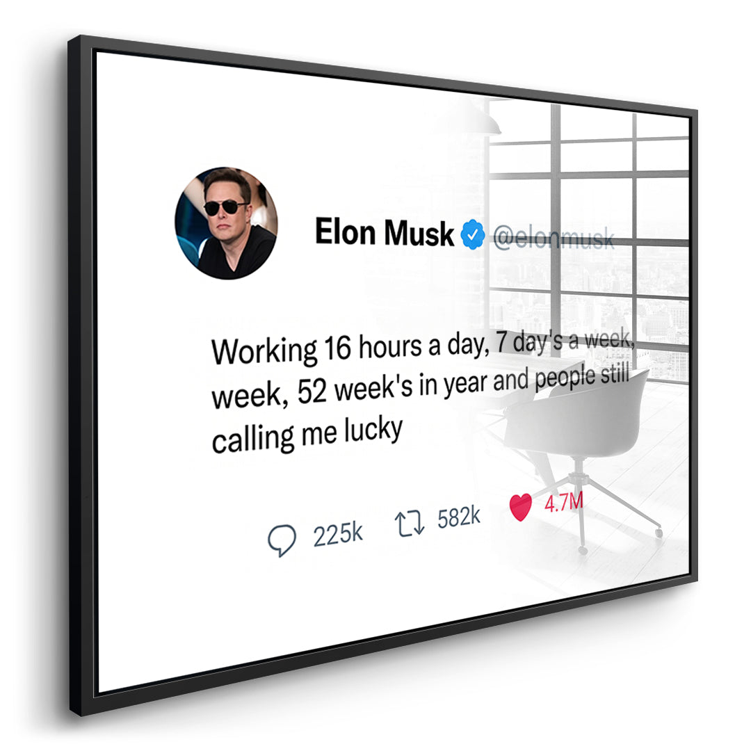 Seitenansicht des Acrylglasbilds Twite Elon Musk im schwarzen Rahmen