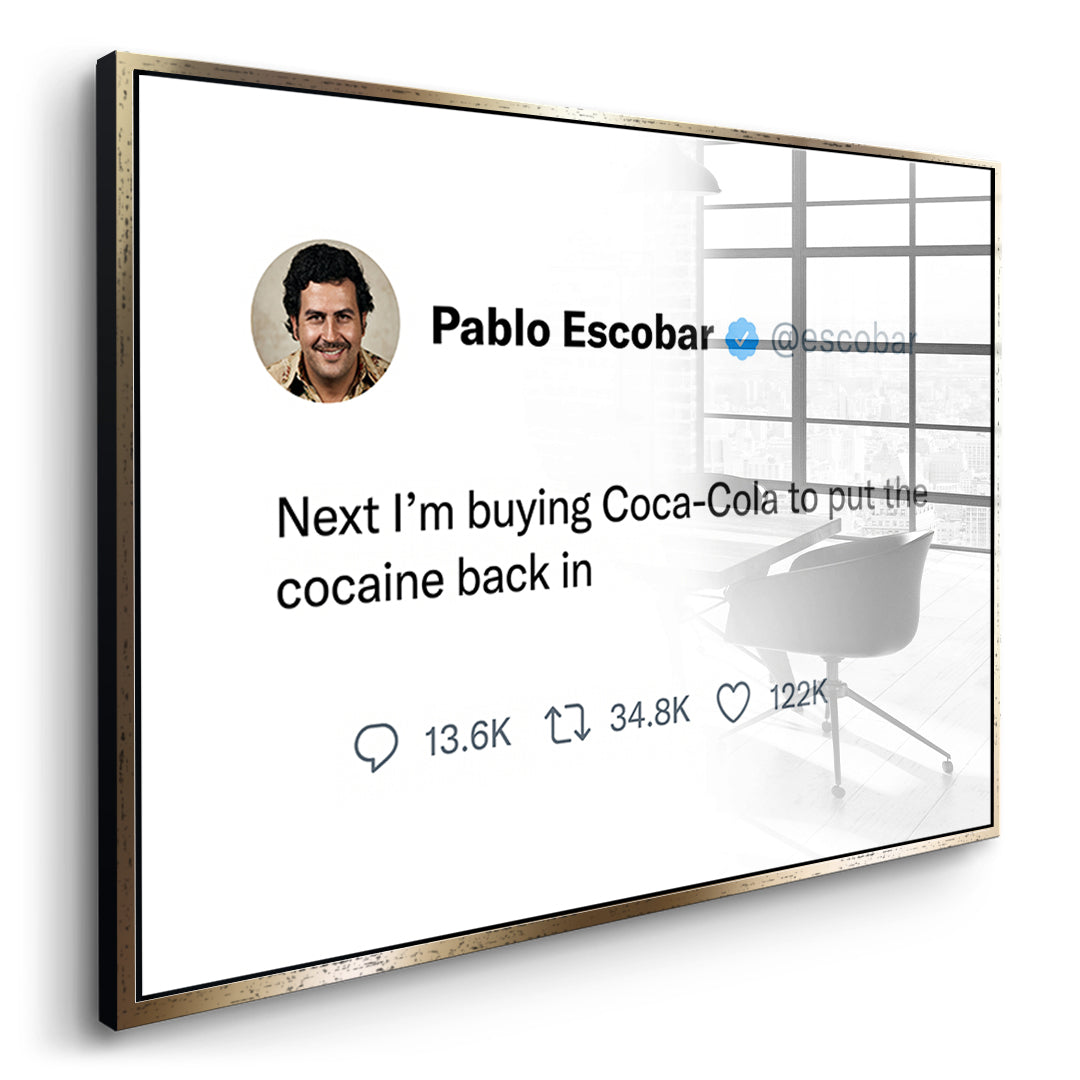 Seitenansicht des Acrylglasbilds Twite Pablo Escobar im goldenen Rahmen