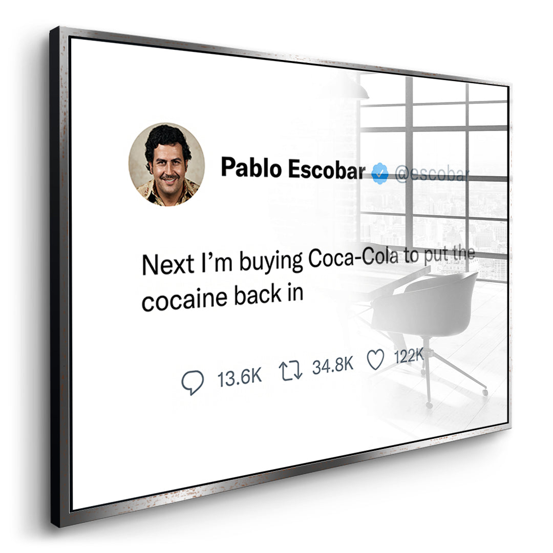 Seitenansicht des Acrylglasbilds Twite Pablo Escobar im silbernen Rahmen