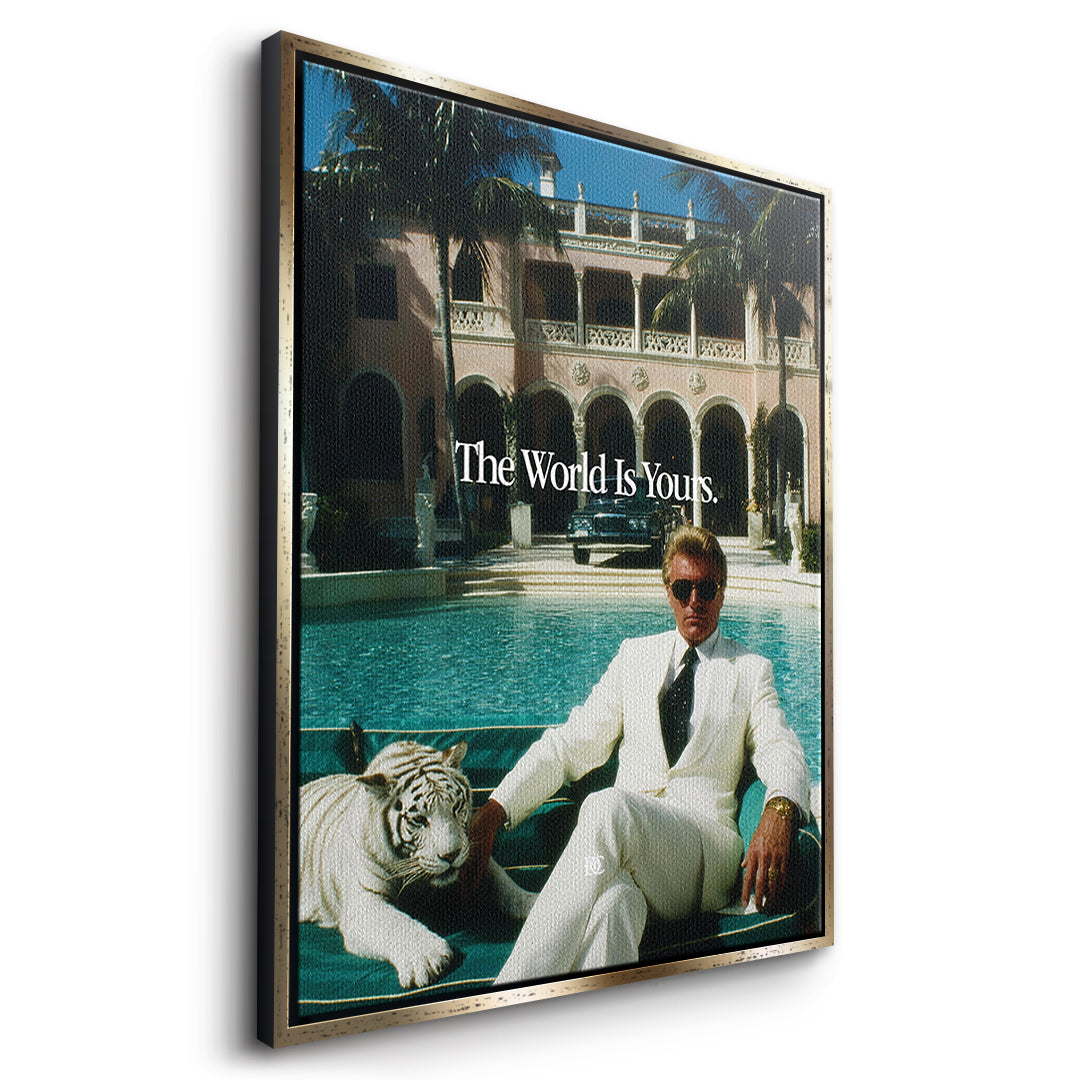 Seitenansicht des Leinwandbilds The World Is Yours Tiger im goldenen Rahmen