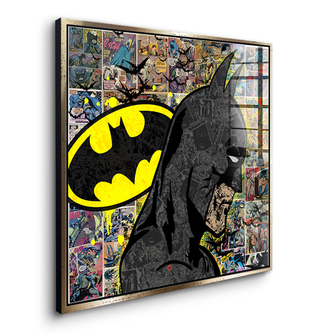 Seitenansicht des Acrylglasbilds Comic Night Hero im goldenen Rahmen