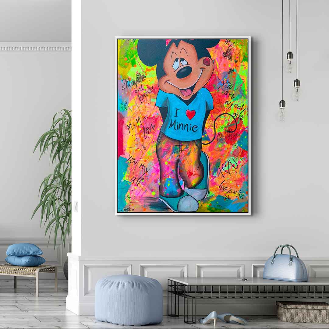 Mickey Loves Minni