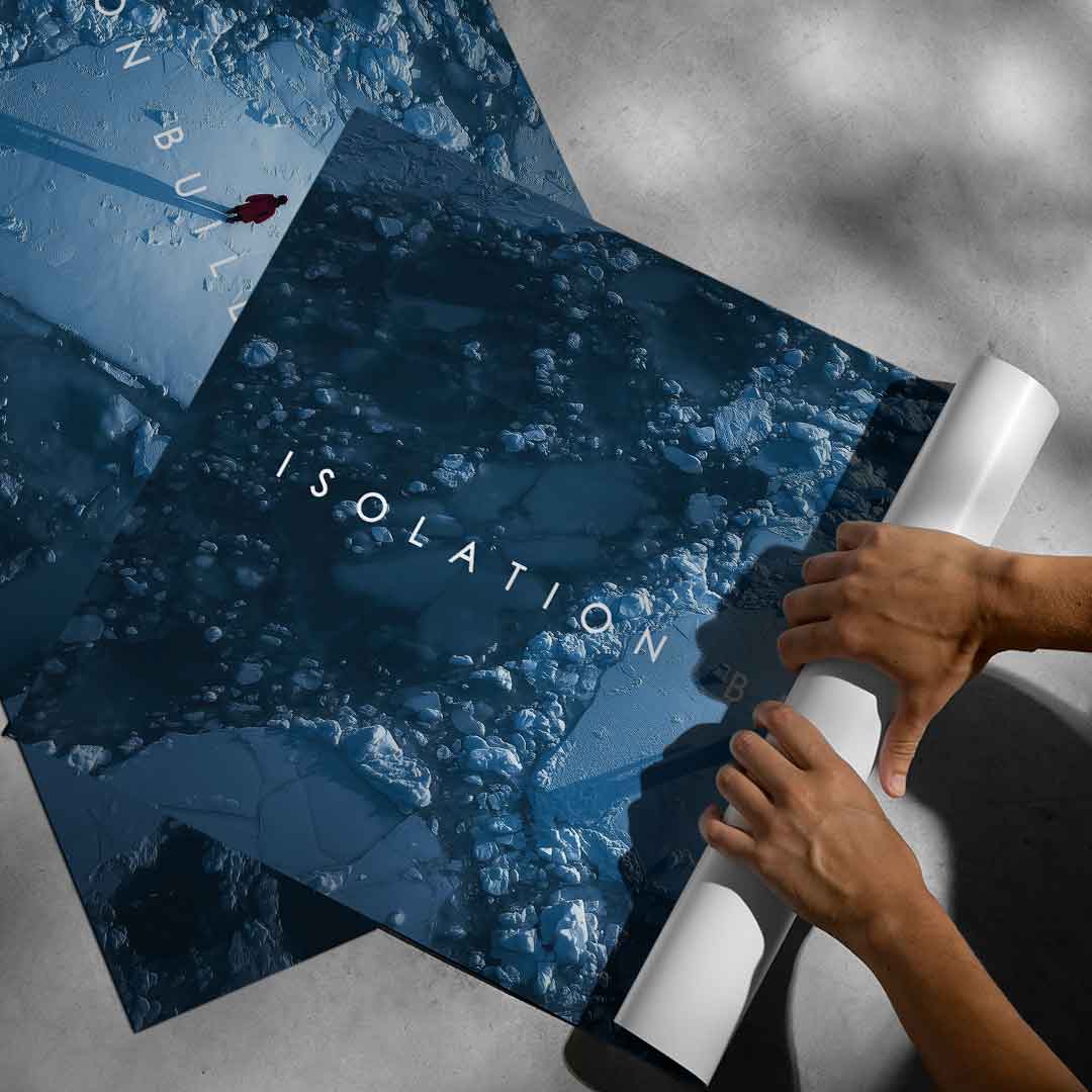 Izolacja buduje tożsamość – plakat