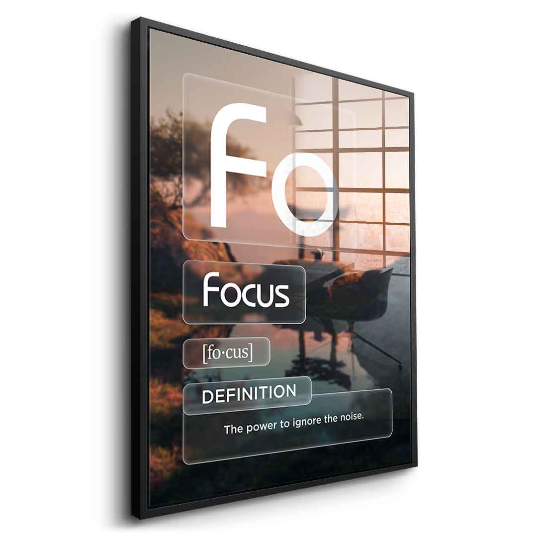 DOTCOMCANVAS® Focus (Fo) Acrylglasbild Version Farbig – Vorderansicht Goldener Rahmen